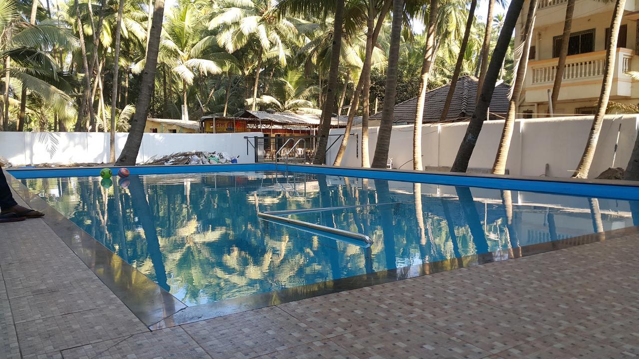 Hotel Murud Marina Exterior photo